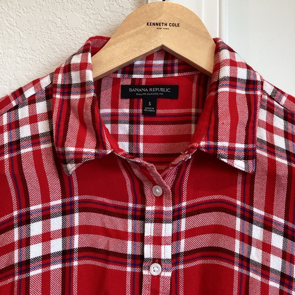 Women’s Banana Republic Button Down Long Sleeve Shirt Dillon Viscose Small Red - Picture 4 of 12